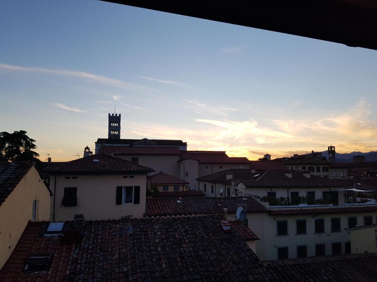 Апартаменты La Terrazza Fra Le Torri Лукка Экстерьер фото