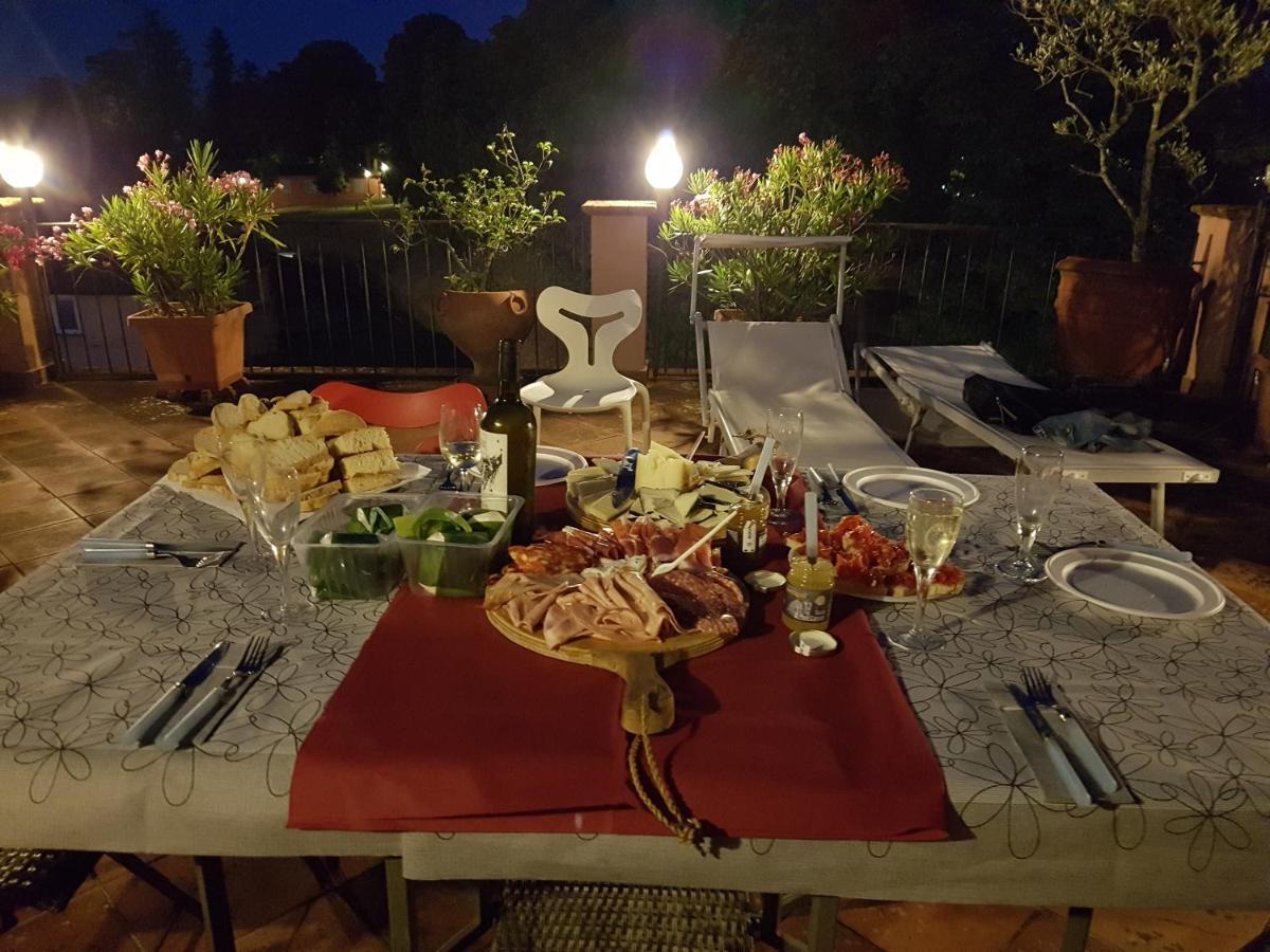 Апартаменты La Terrazza Fra Le Torri Лукка Экстерьер фото