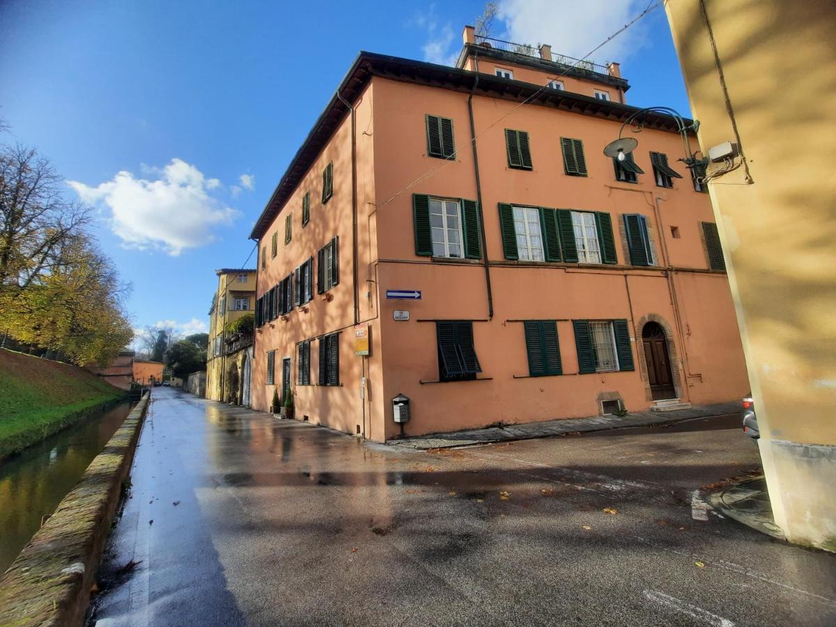 Апартаменты La Terrazza Fra Le Torri Лукка Экстерьер фото