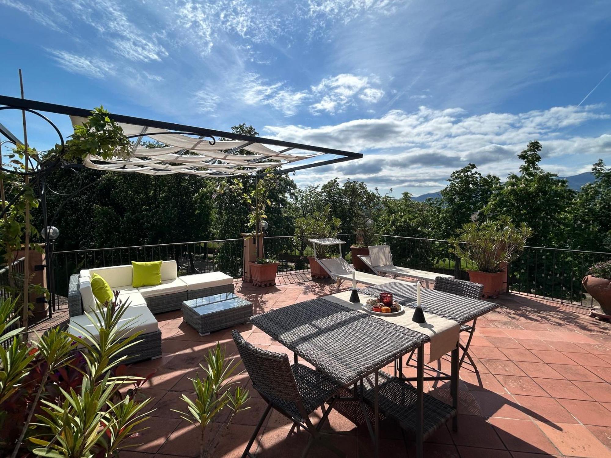 Апартаменты La Terrazza Fra Le Torri Лукка Экстерьер фото