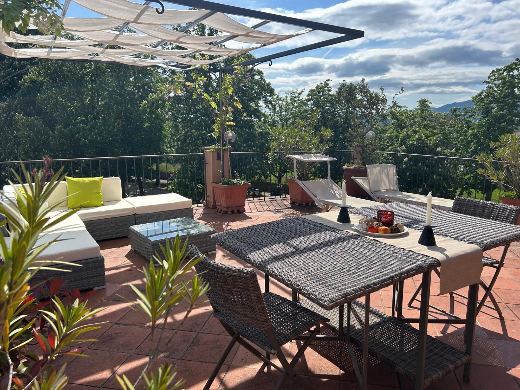 Апартаменты La Terrazza Fra Le Torri Лукка Экстерьер фото